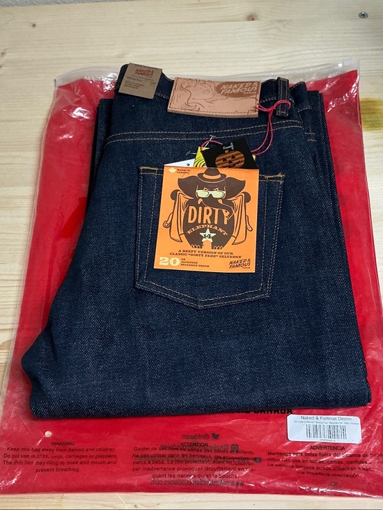 Naked & Famous Denim Other - STRONG GUY
Elephant 14 - Dirty Elephant Selvedge